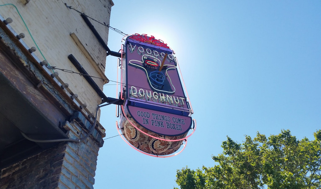 Voodoo Donuts sign