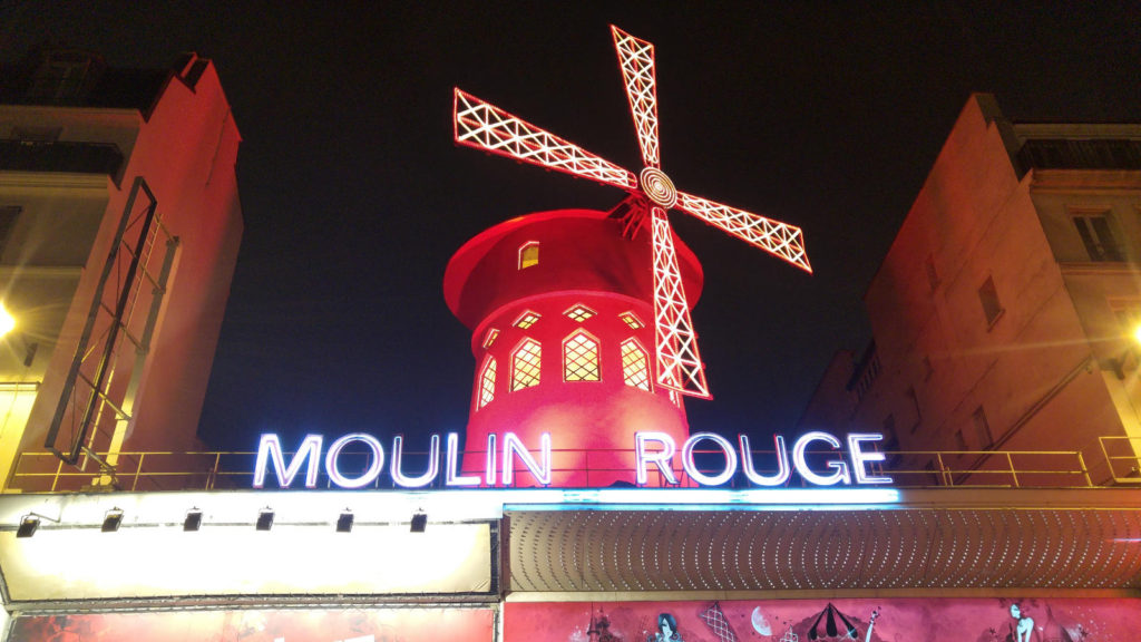 Moulin Rouge roof