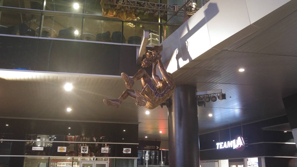 Shaq Statue