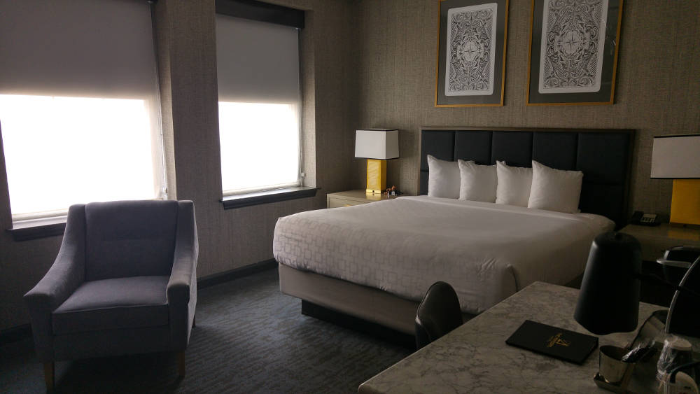 Mobile hotel room