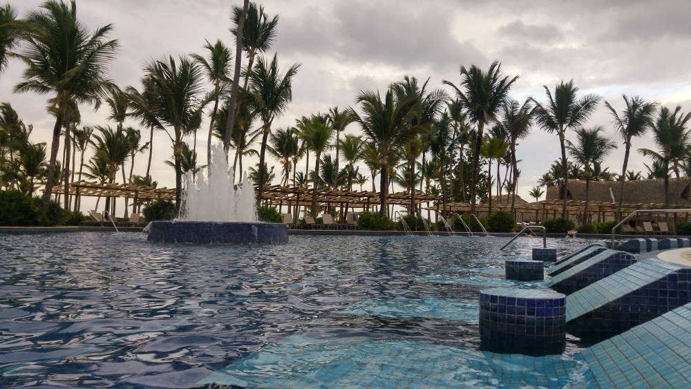 Barcelo pool