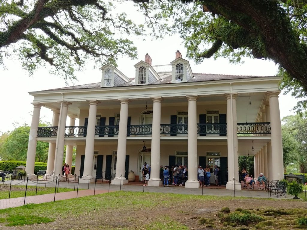 Oak Alley mansion