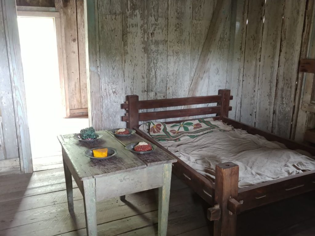 Slave room